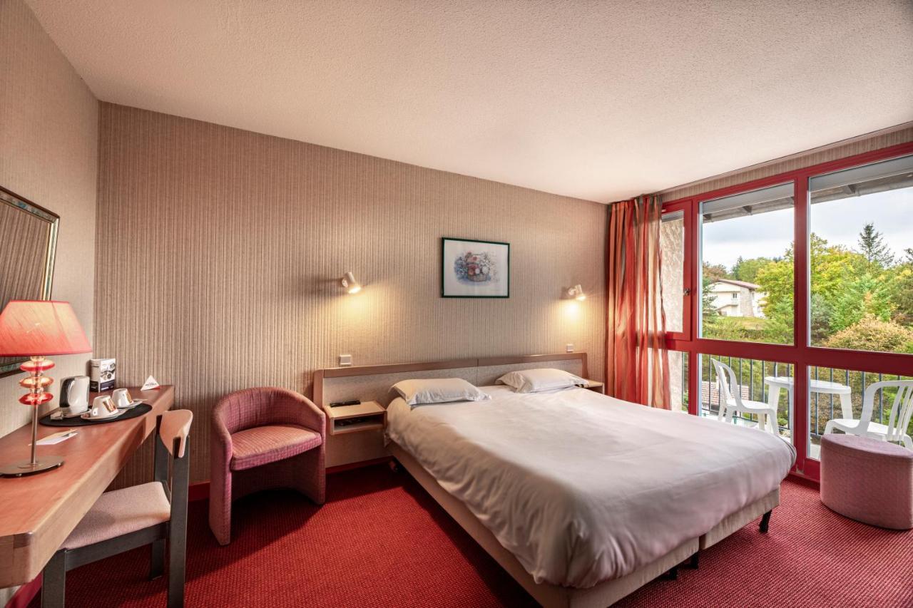 Hotel Du Lac Lacapelle-Viescamp Bagian luar foto