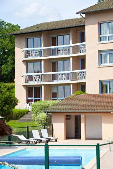 Hotel Du Lac Lacapelle-Viescamp Bagian luar foto