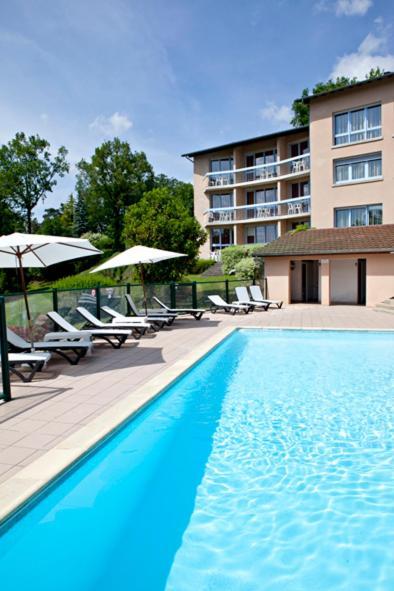 Hotel Du Lac Lacapelle-Viescamp Bagian luar foto