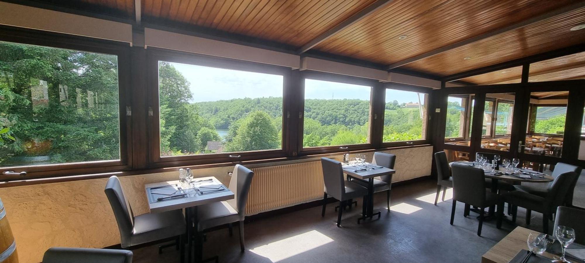 Hotel Du Lac Lacapelle-Viescamp Bagian luar foto