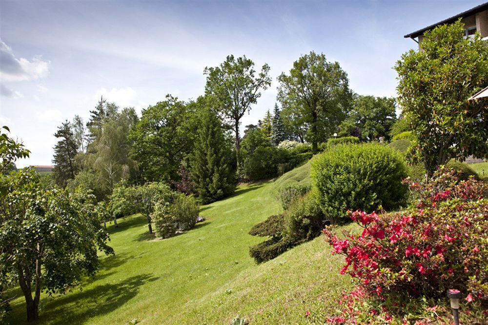 Hotel Du Lac Lacapelle-Viescamp Bagian luar foto