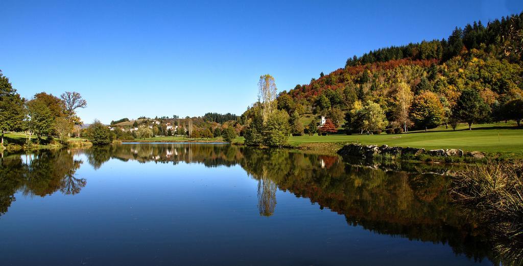 Hotel Du Lac Lacapelle-Viescamp Bagian luar foto