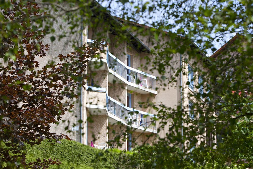 Hotel Du Lac Lacapelle-Viescamp Bagian luar foto
